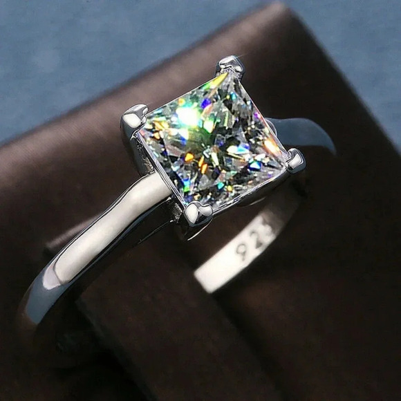 NEW 2CT Princess Cut Square Solitaire Diamond Ring - Picture 1 of 4